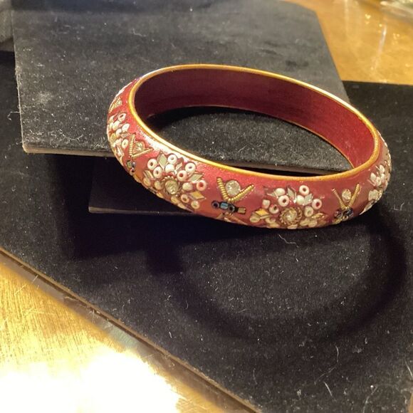 Wine Colored Inlay Beaded Bangle Bracelet - Picture 3 of 6